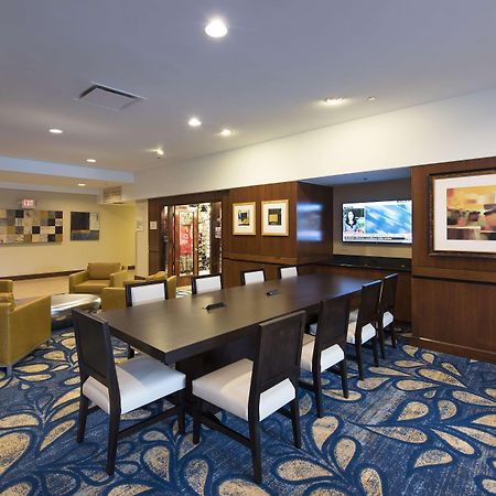 Doubletree By Hilton Hotel Tampa Airport-Westshore Экстерьер фото