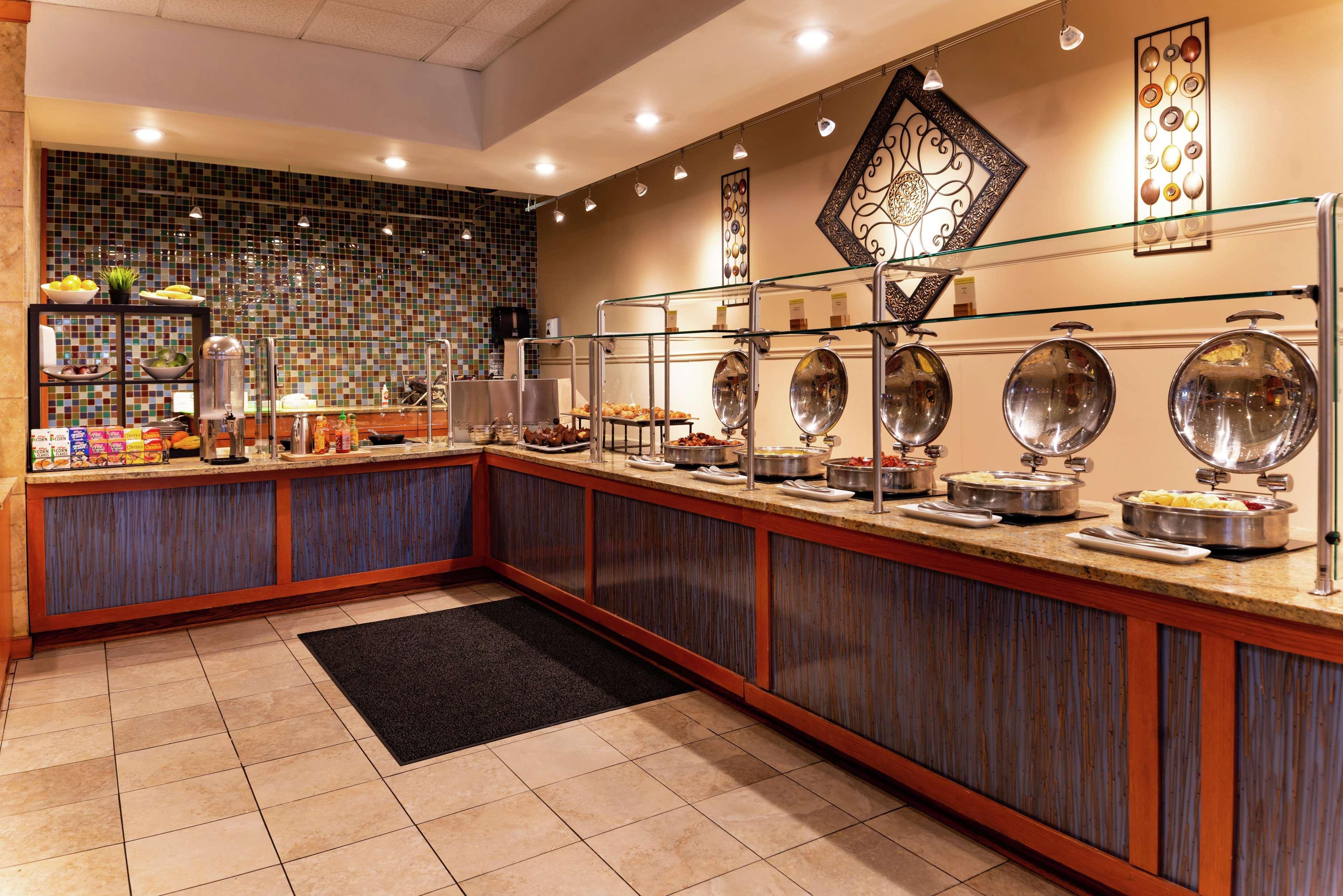 Doubletree By Hilton Hotel Tampa Airport-Westshore Экстерьер фото