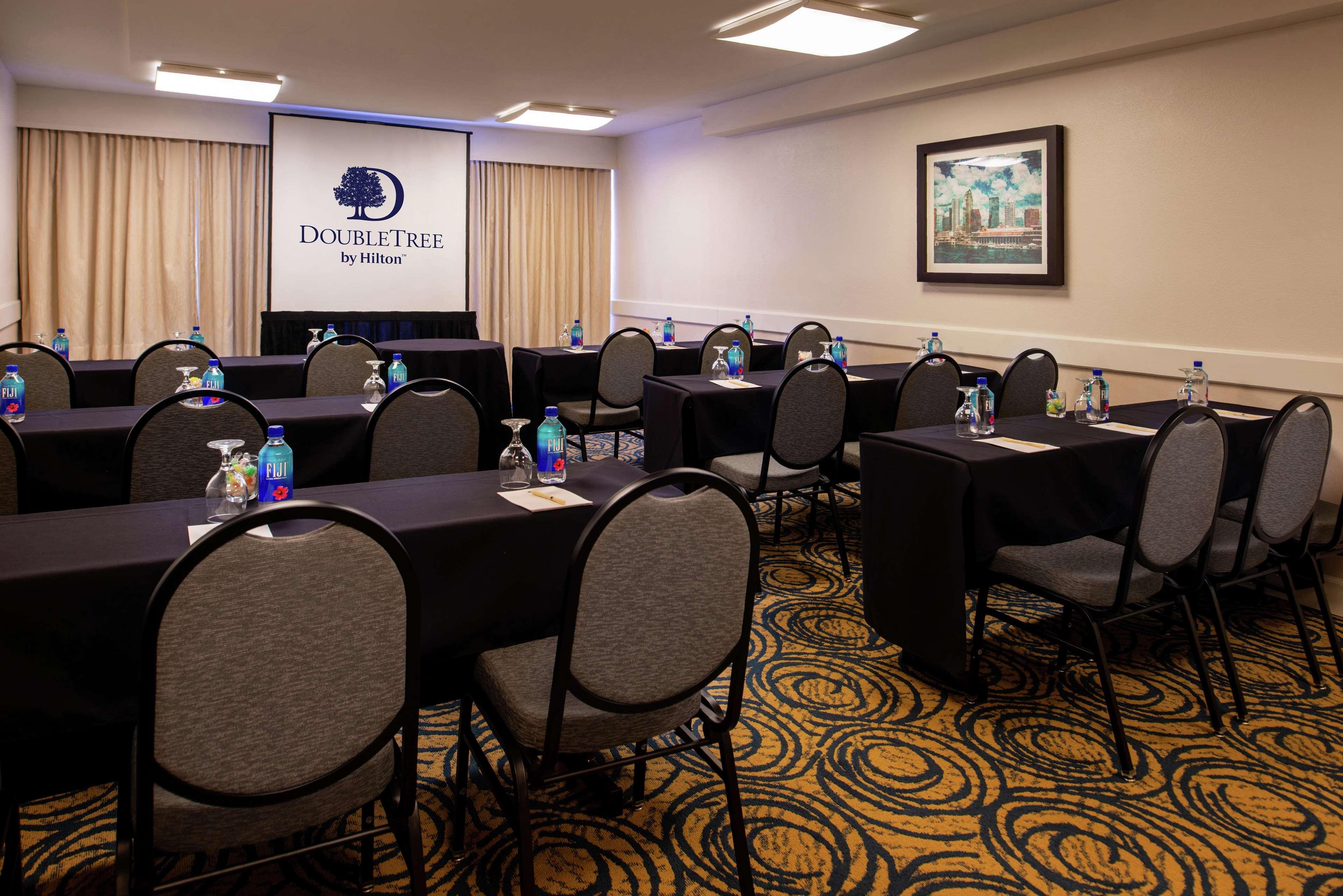 Doubletree By Hilton Hotel Tampa Airport-Westshore Экстерьер фото